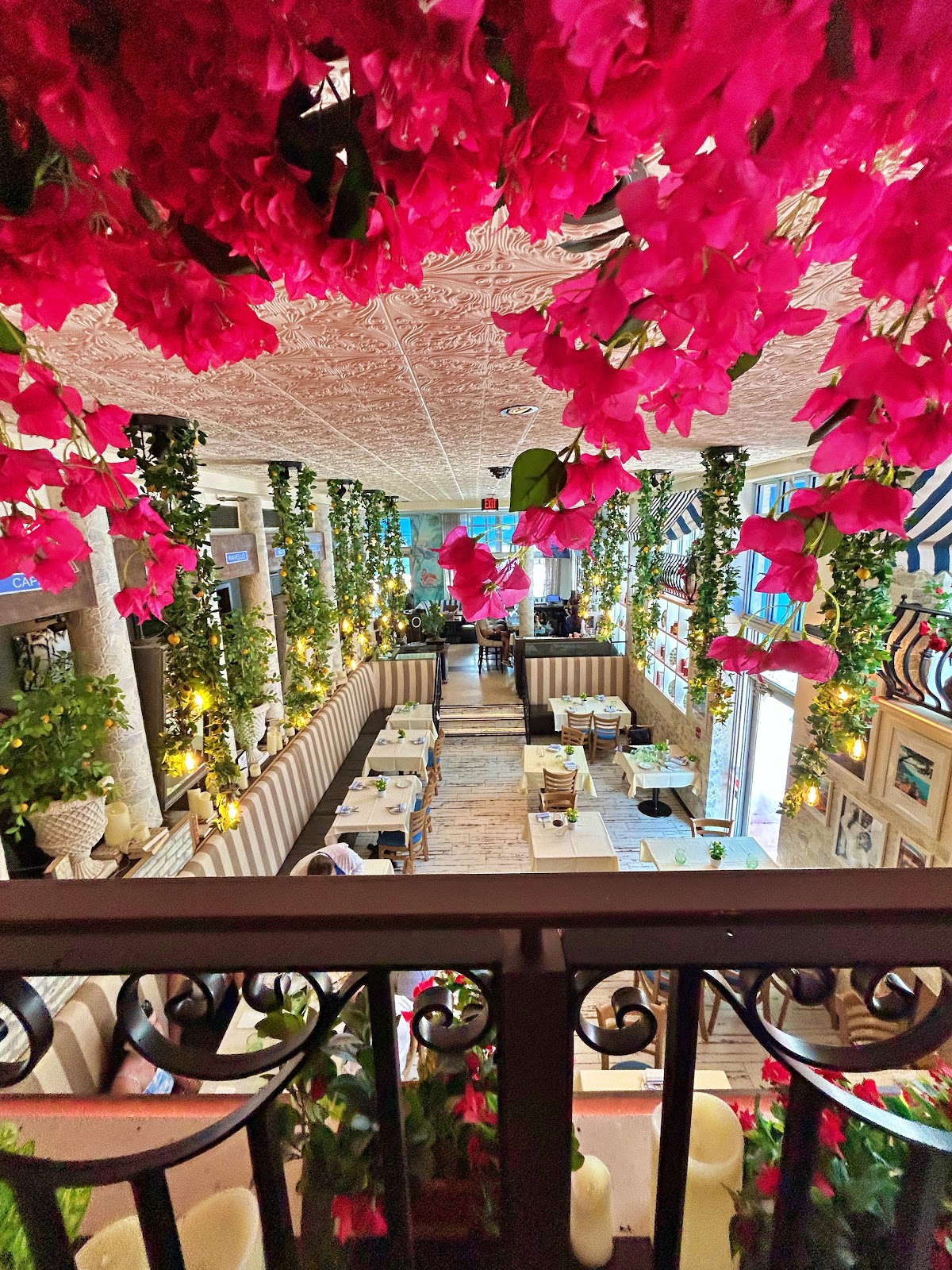 Osteria Positano, bougainvillea room